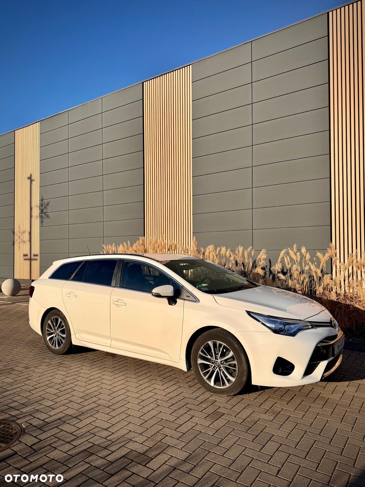 Toyota Avensis Touring Sports 1.8 Edition-S - 2