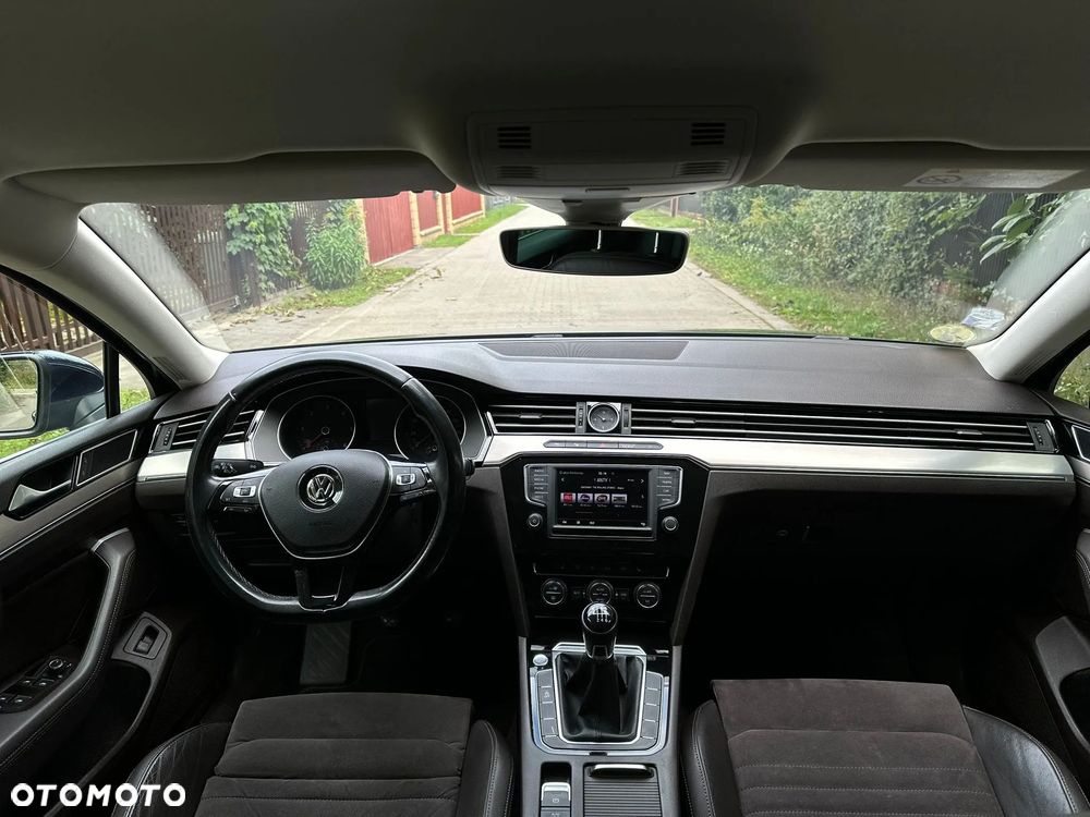 Volkswagen Passat 2.0 TDI SCR Highline - 9