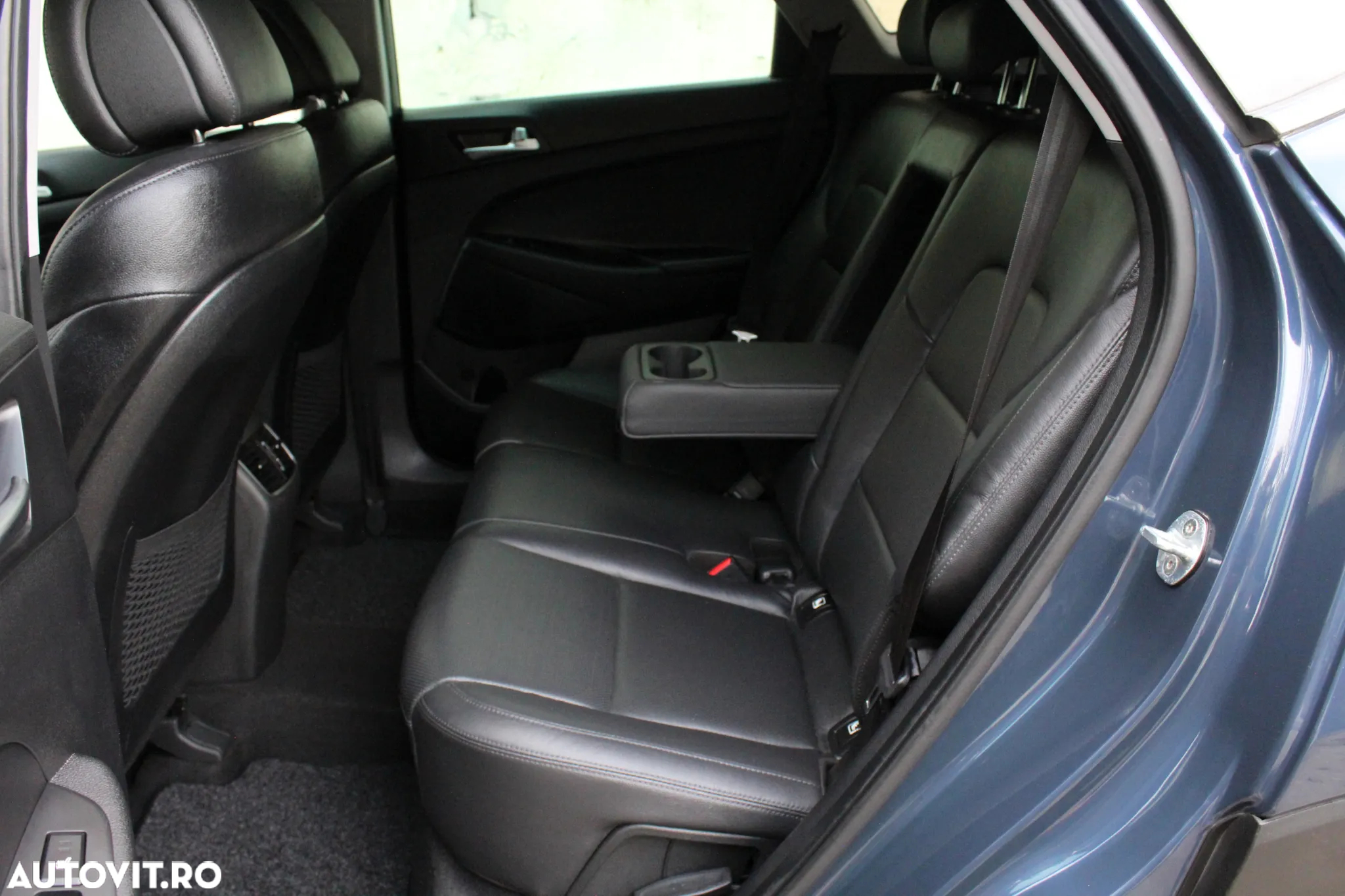 Hyundai Tucson 2.0 CRDI 4WD 6AT Premium+ - 9