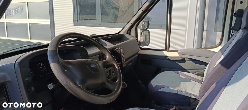 Ford Transit Riviera - 26
