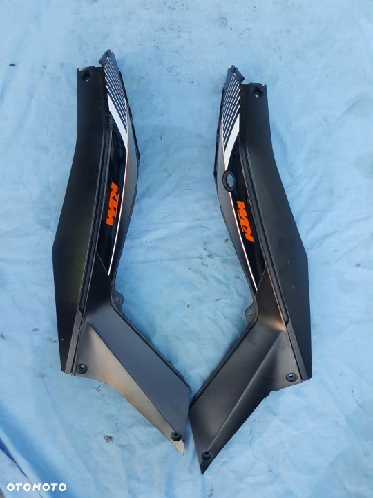 KTM Duke 390 125 zadupek wypełnienie owiewka - 1