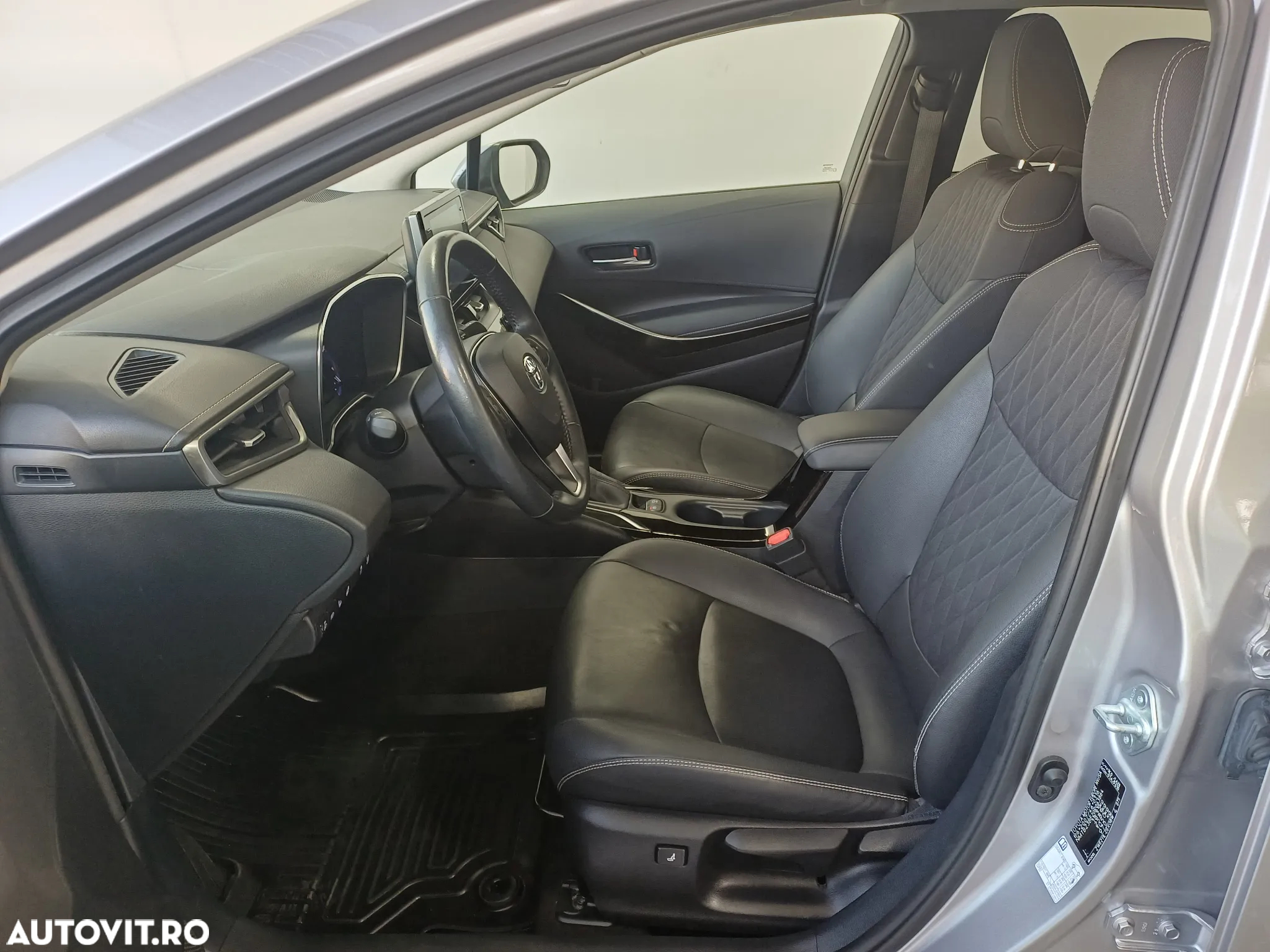Toyota Corolla Sedan 1.8 HSD Dynamic - 5