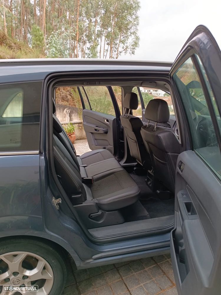 Opel Zafira 1.9 CDTi Cosmo - 2