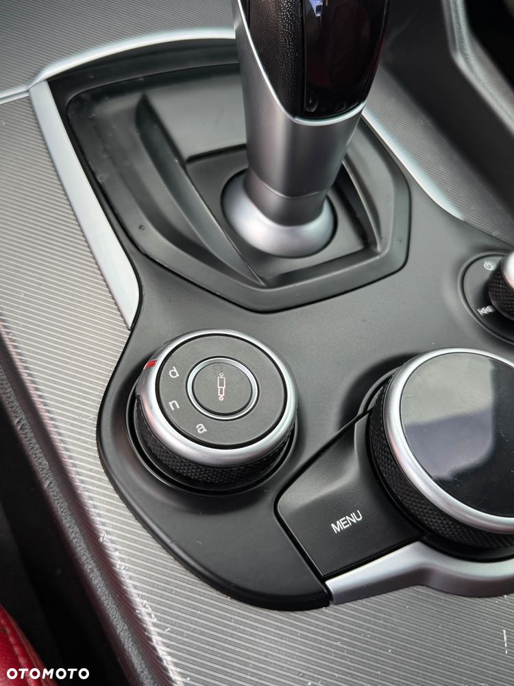 Alfa Romeo Giulia 2.0 Turbo Veloce TI Q4 - 23