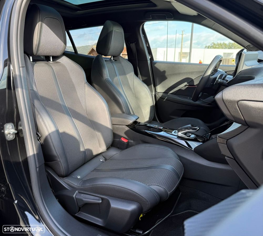 Peugeot 2008 1.2 PureTech GT Line EAT8 - 27