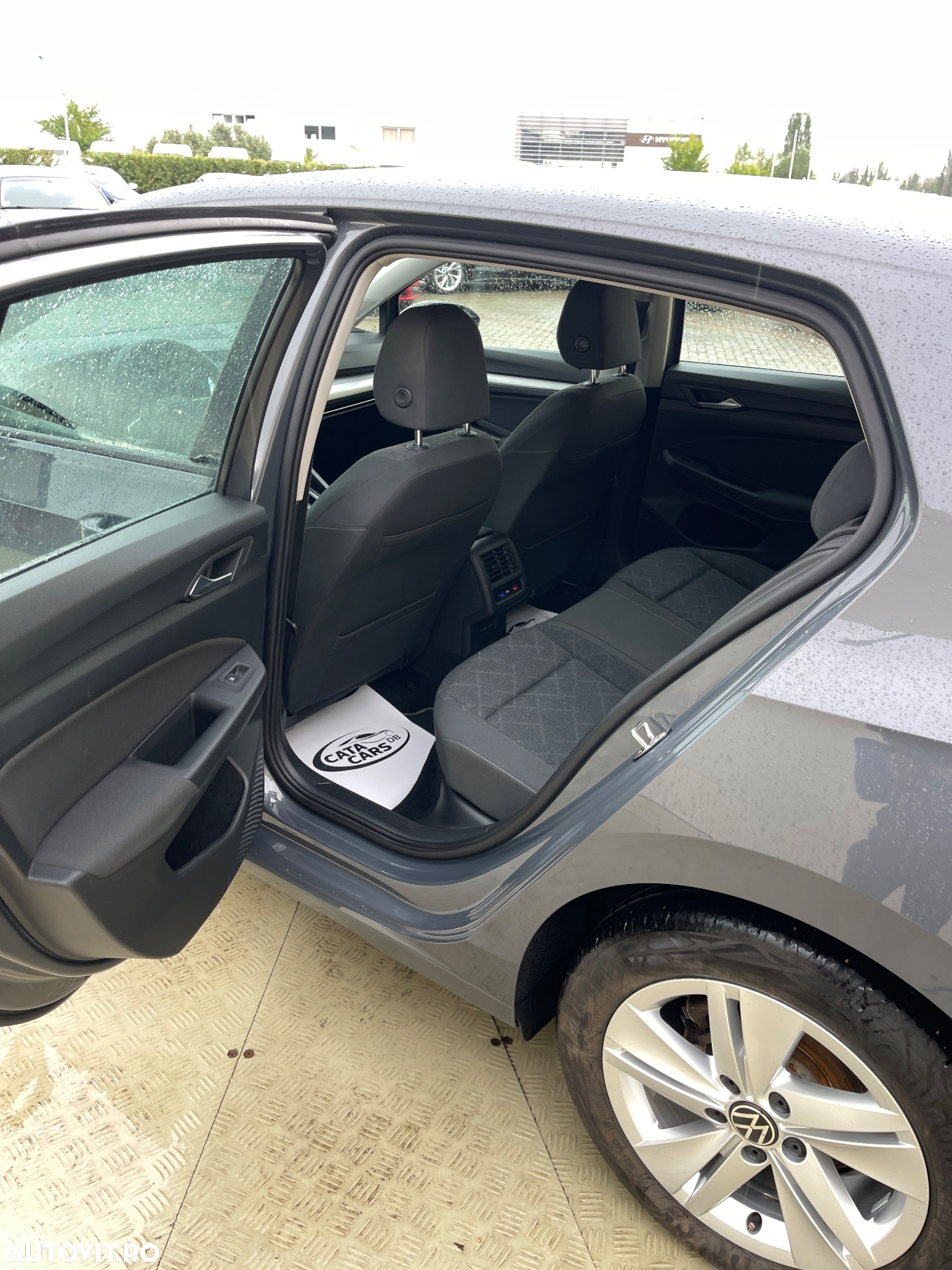 Volkswagen Golf 1.5 eTSI ACT DSG MHEV Life - 28