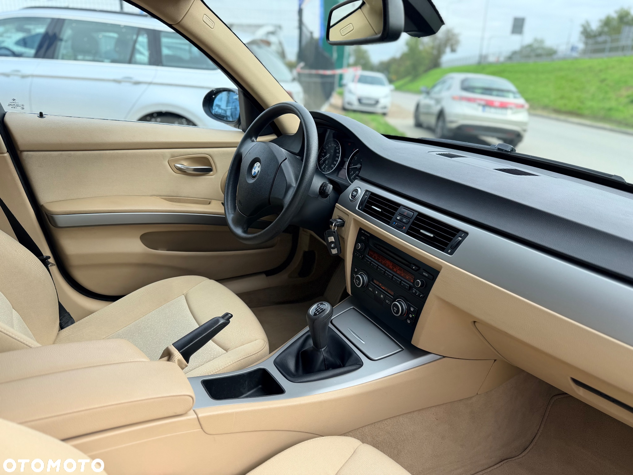 BMW Seria 3 325i - 9