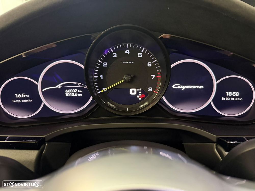 Porsche Cayenne Coupé E-Hybrid Platinum Edition - 25