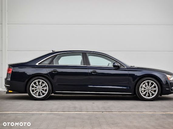 Audi A8 - 7