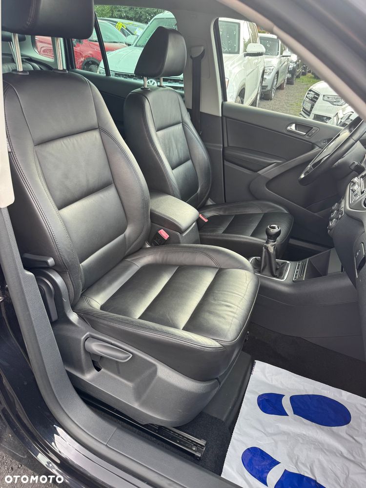 Volkswagen Tiguan - 19