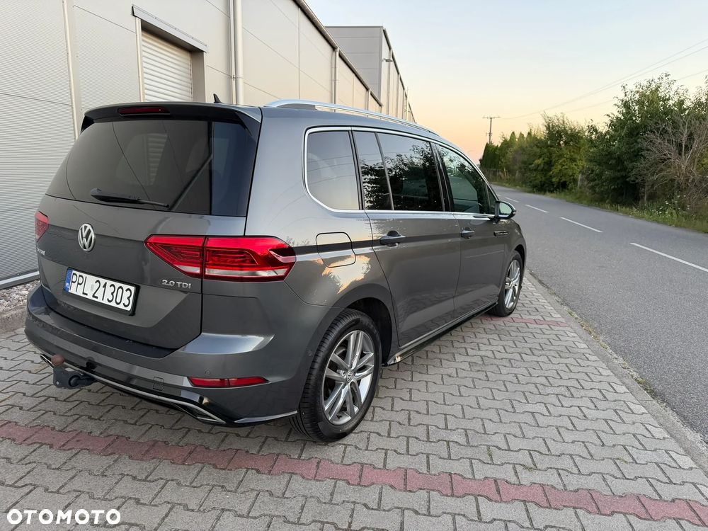 Volkswagen Touran - 4