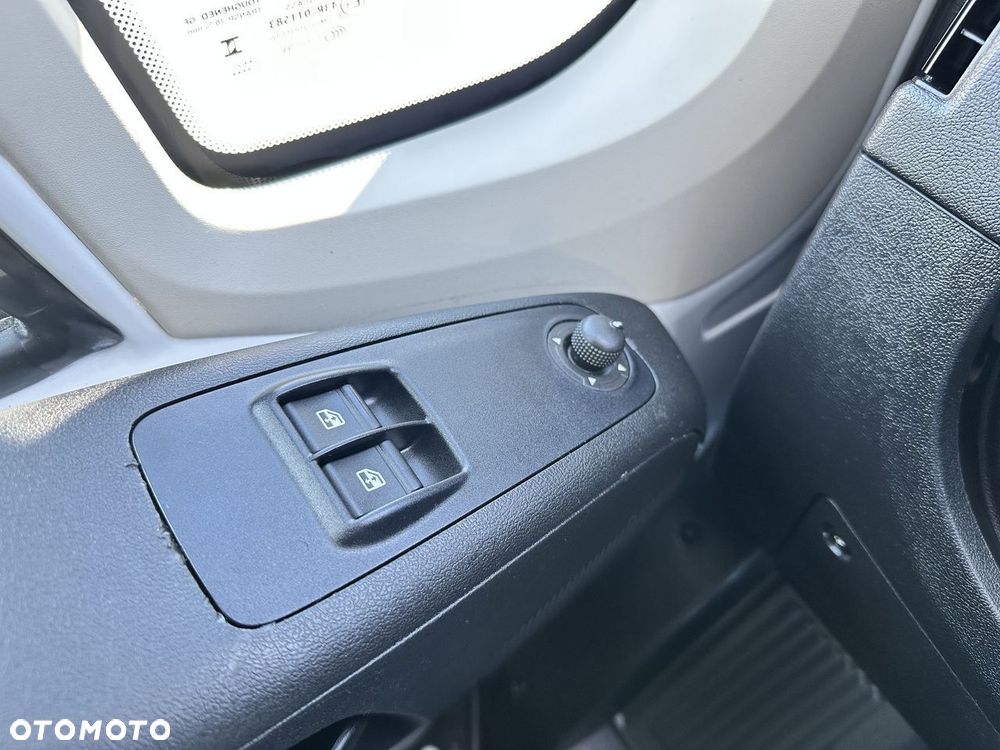 Fiat DUCATO KONTENER 9 PALET TEMPOMAT NAWIGACJA LEDY KLIMATYZACJA  130KM - 28