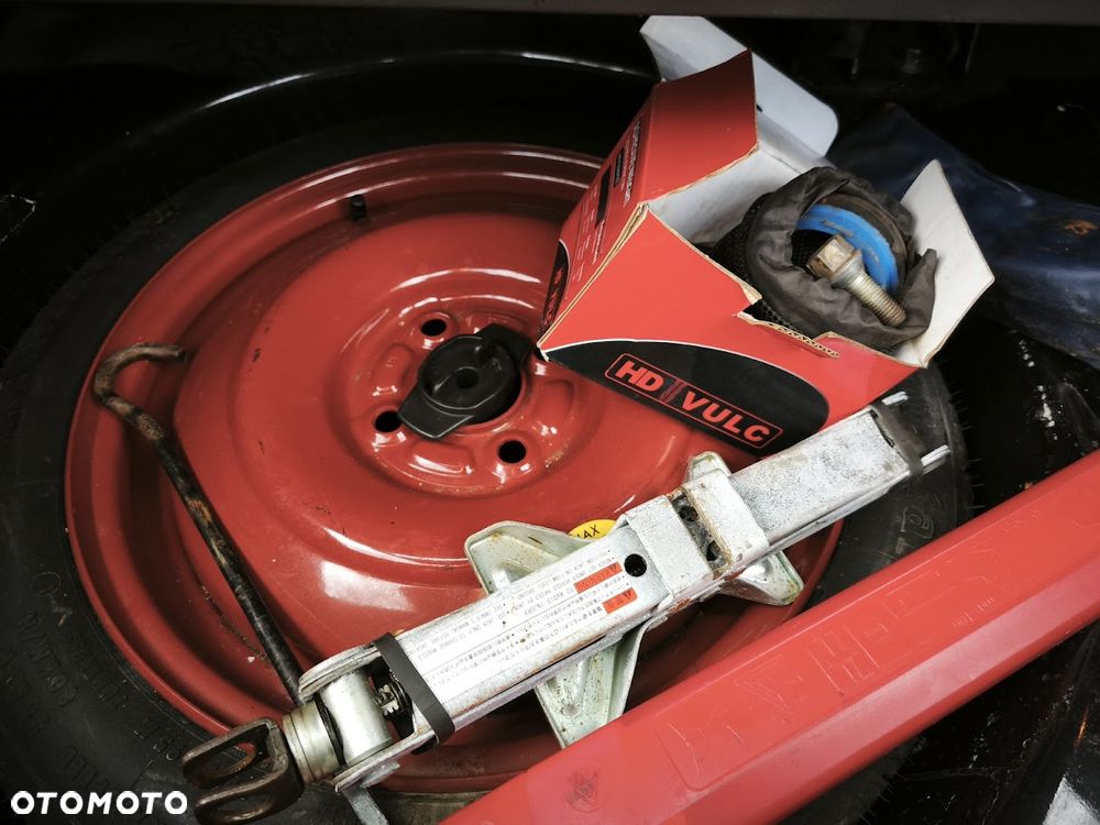 Suzuki Swift 1.3 Club - 11