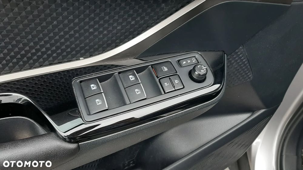Toyota C-HR - 12