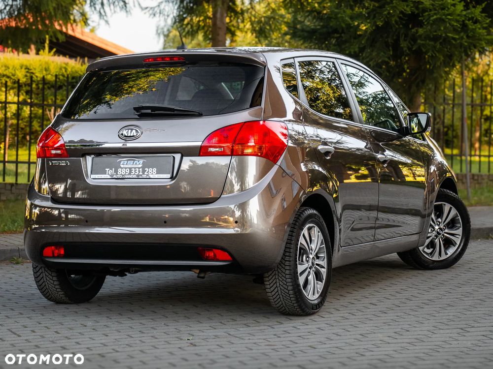 Kia Venga 1.6 CVVT Black Collection - 11