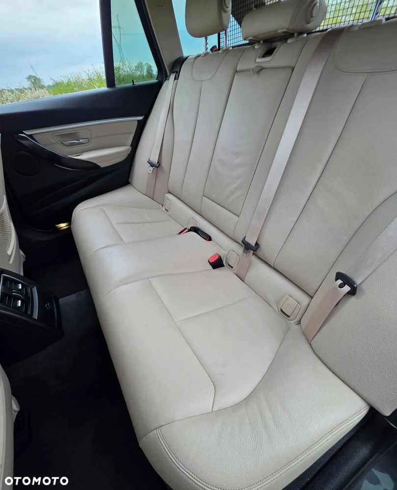 BMW Seria 3 320i xDrive Luxury Line - 14