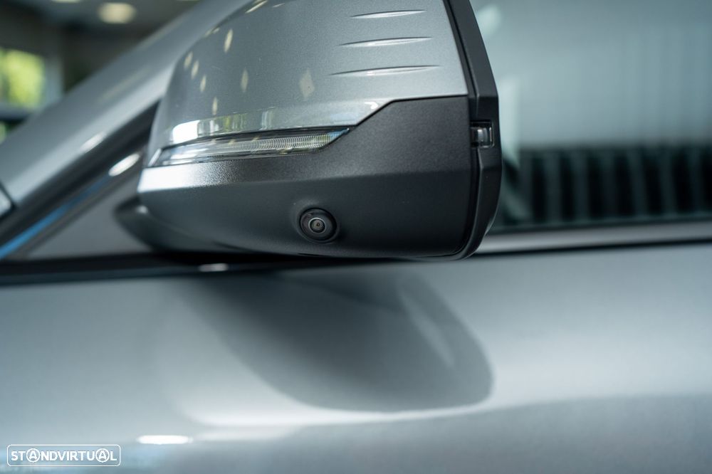BMW iX2 eDrive20 Pack Desportivo M - 39