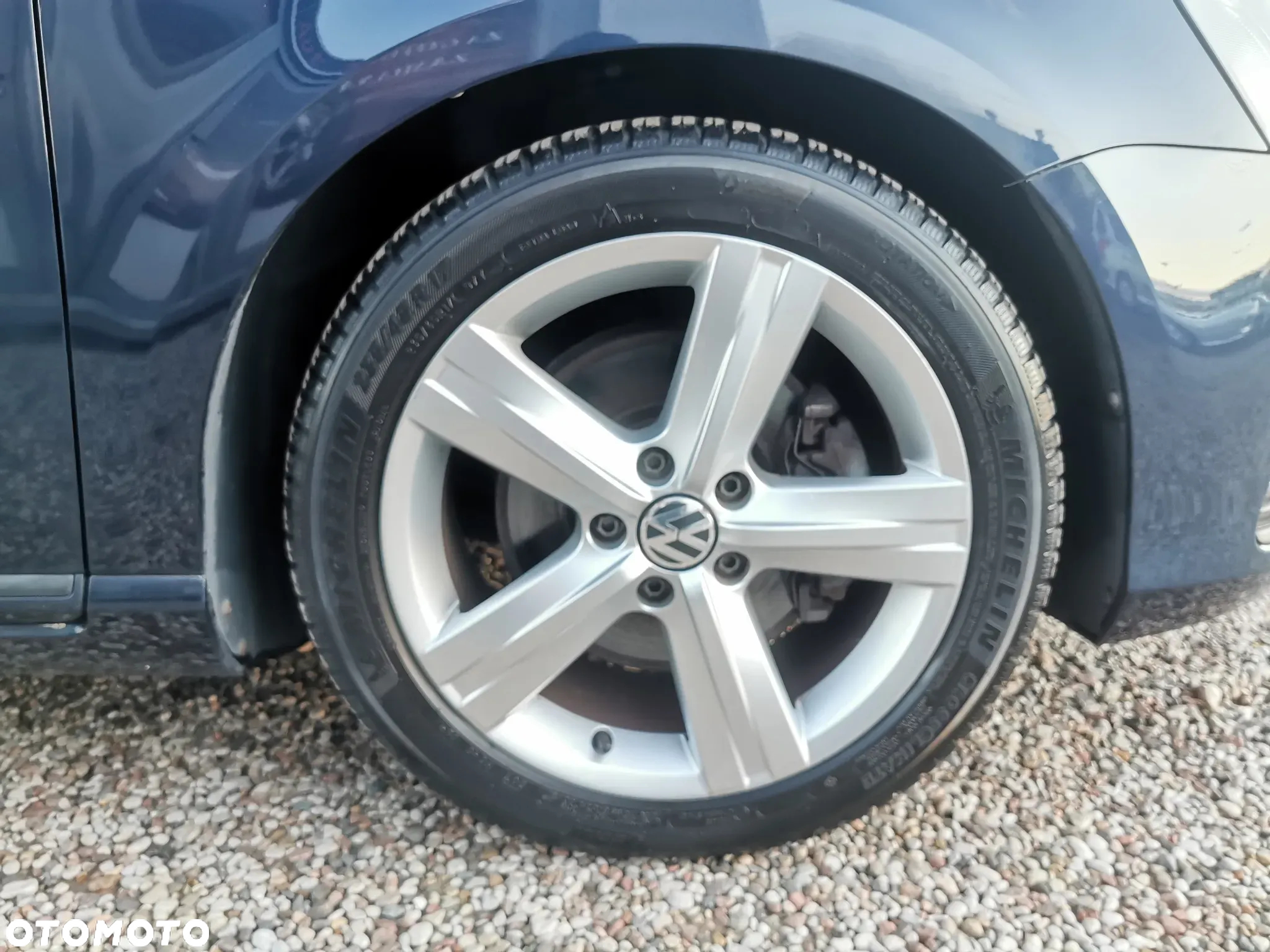 Volkswagen Passat - 13