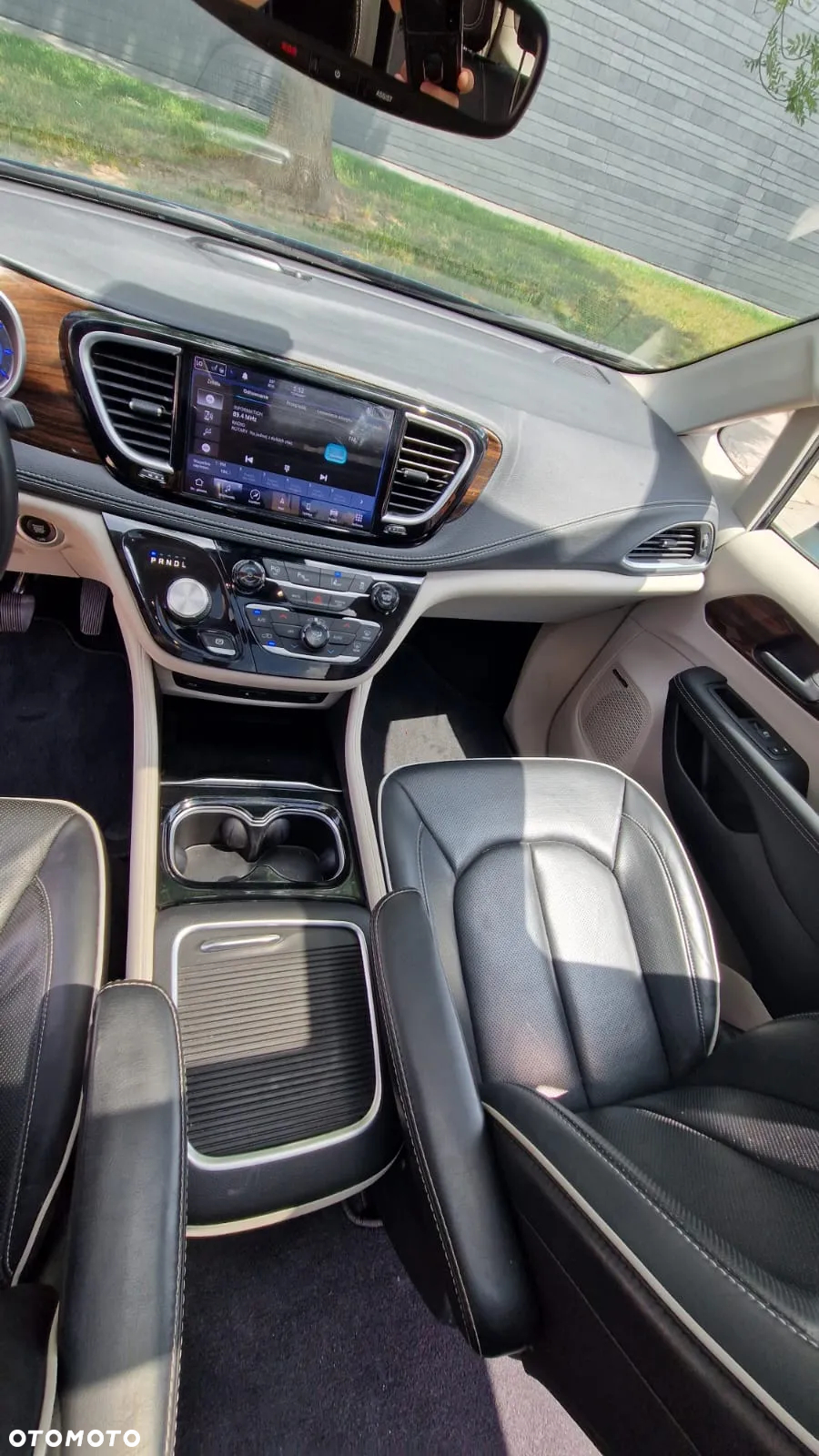 Chrysler Pacifica - 14