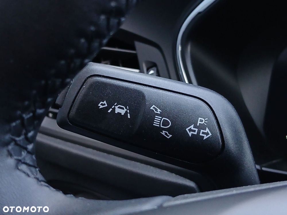 Ford Focus SW 1.5 EcoBlue Titanium X - 13