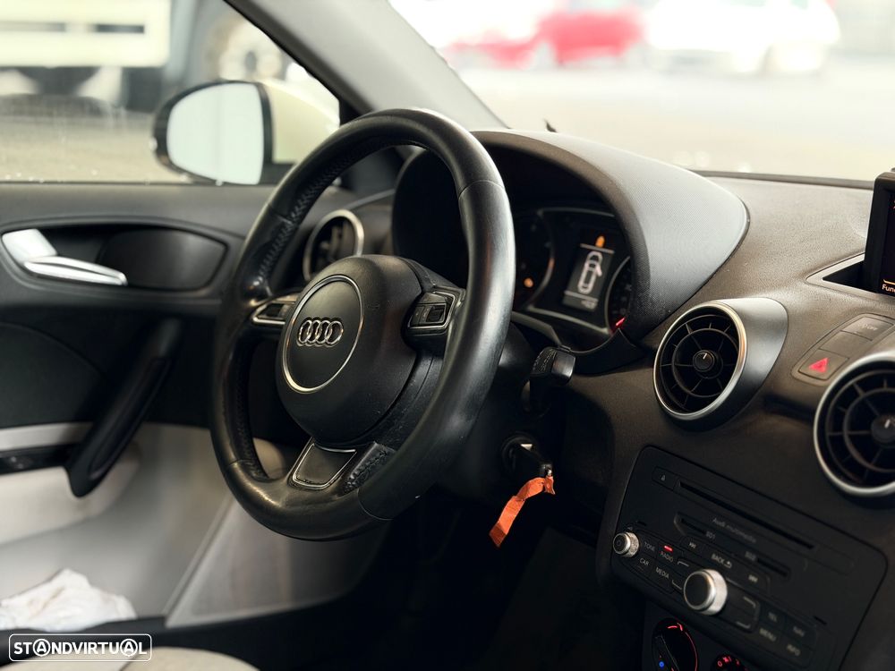 Audi A1 Sportback 1.6 TDI Business Line - 9