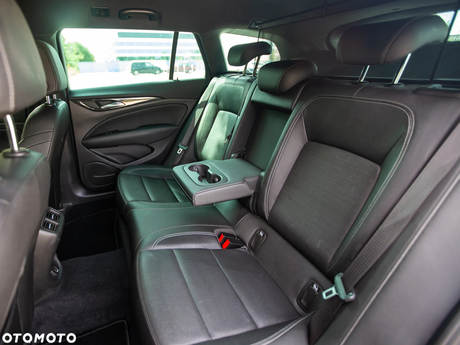 Opel Insignia 2.0 CDTI Exclusive S&S - 18