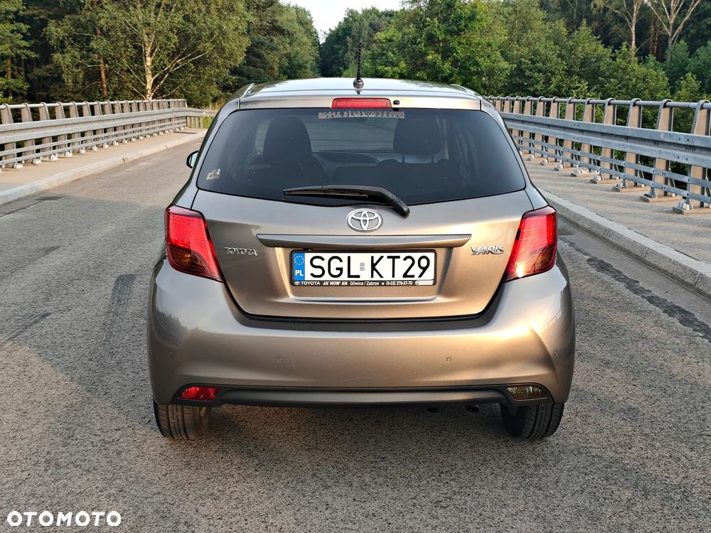 Toyota Yaris 1.33 Premium - 10