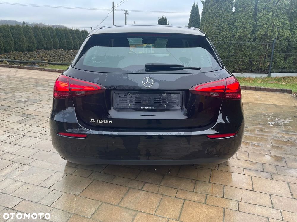 Mercedes-Benz Klasa A 180 d Progressive 8G-DCT - 5