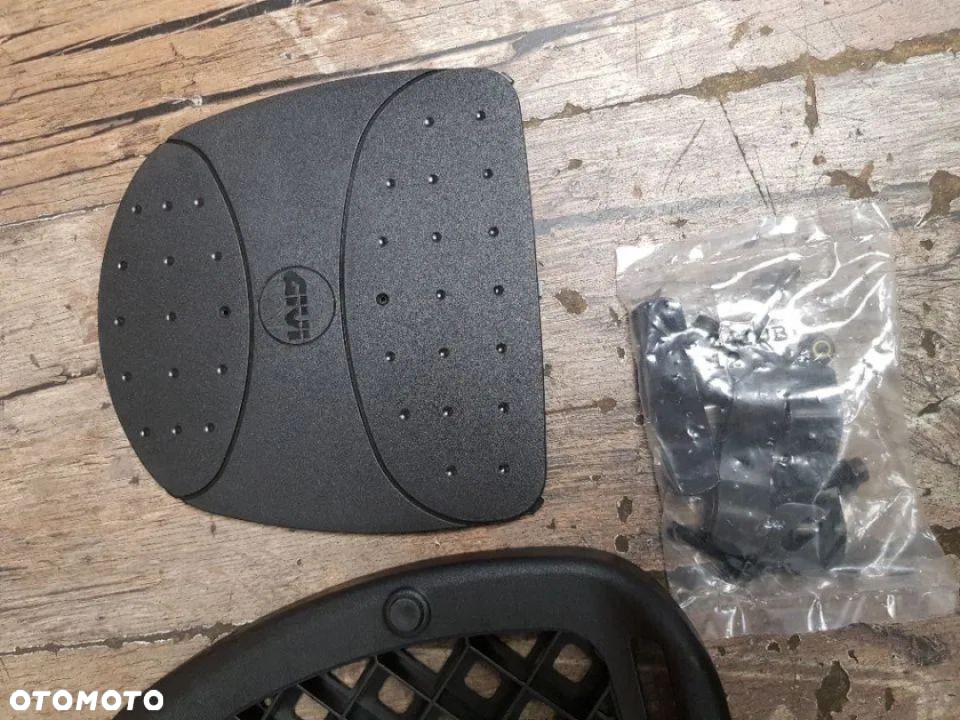 Płyta pod kufer centralny Givi Monolock Z113BKIT - 3