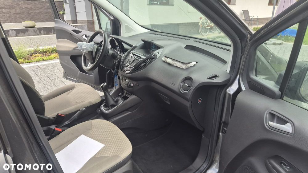 Ford Tourneo Courier 1.0 EcoBoost Ambiente - 12