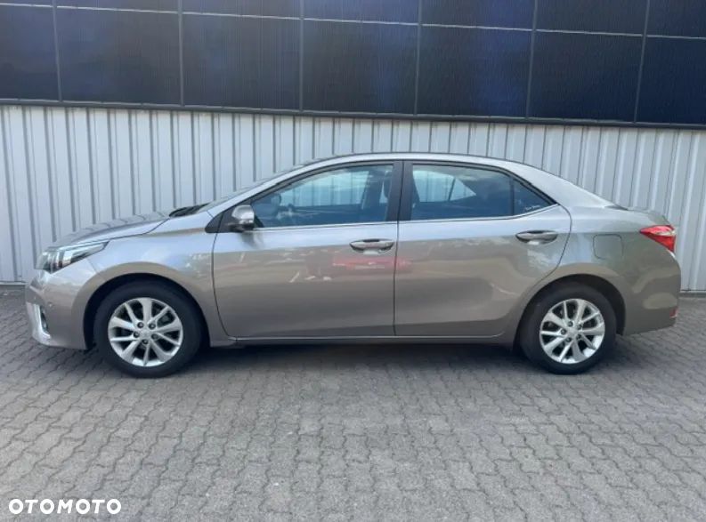 Toyota Corolla 1.6 Valvematic Life Plus - 3