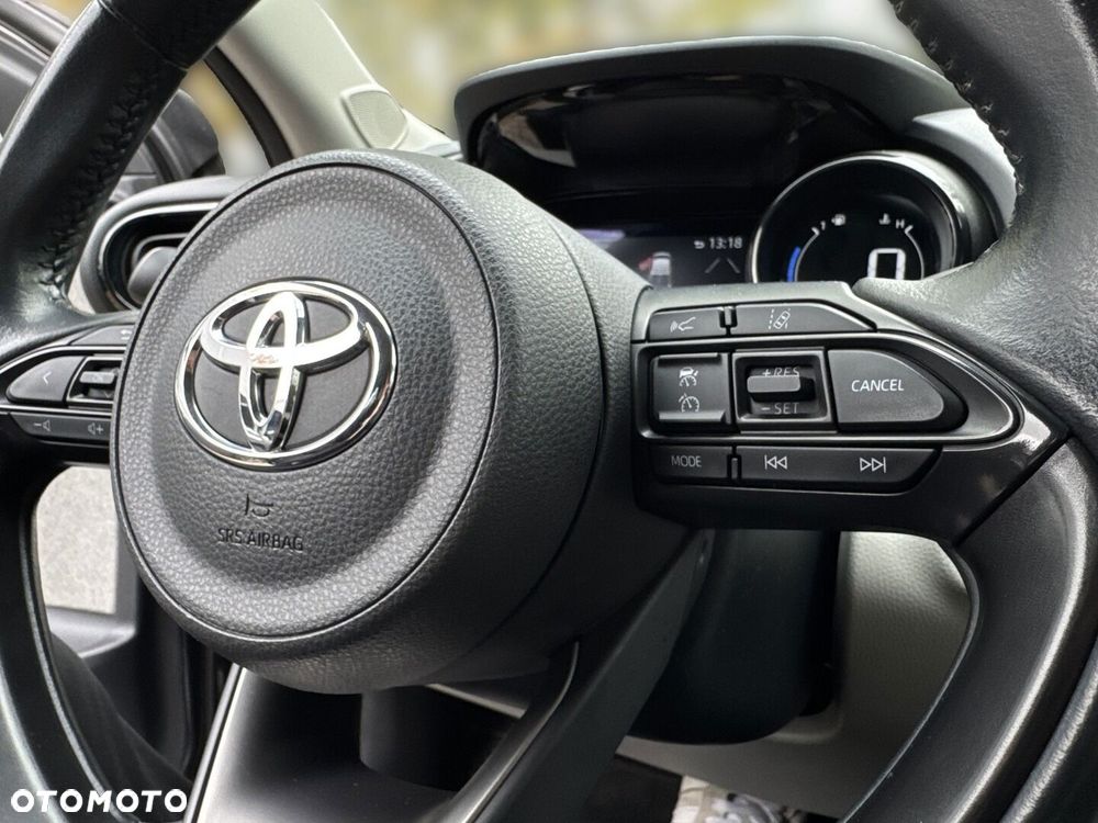 Toyota Yaris Hybrid 1.5 Executive - 26
