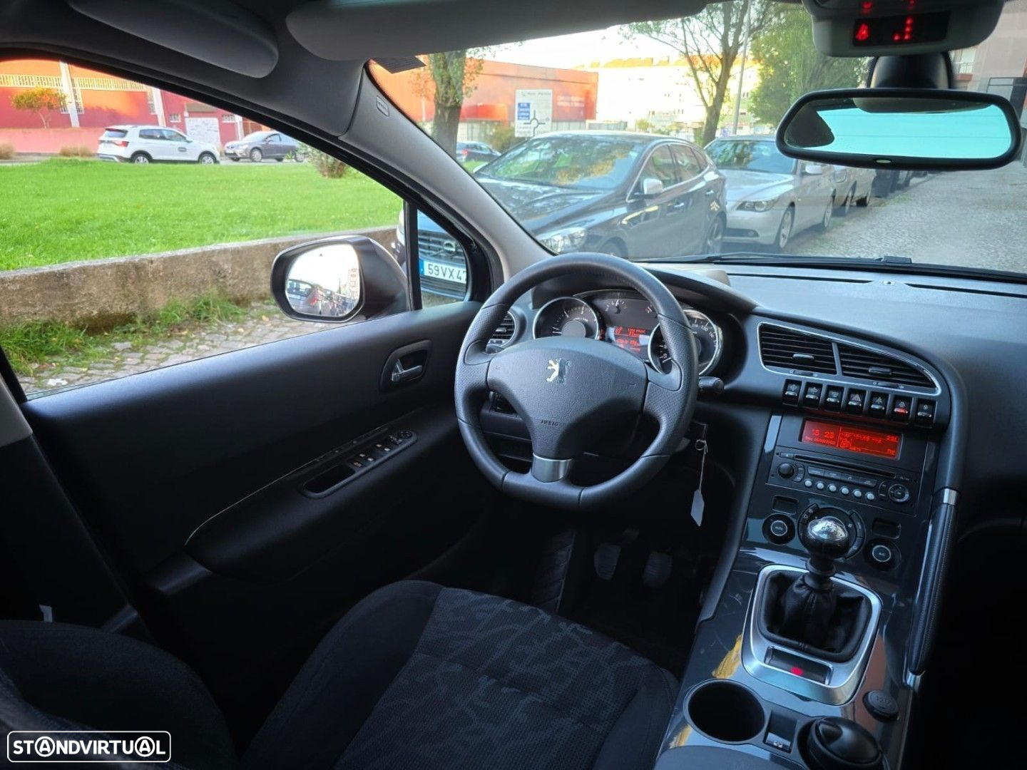 Peugeot 3008 1.6 HDi Premium - 24