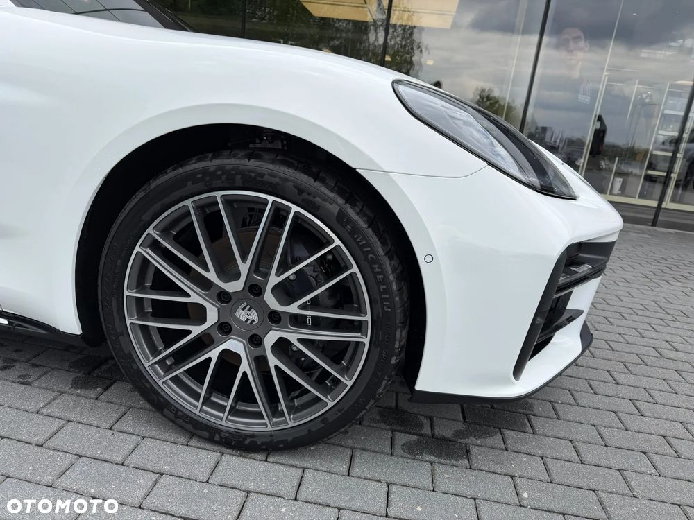 Porsche Panamera 4 - 17