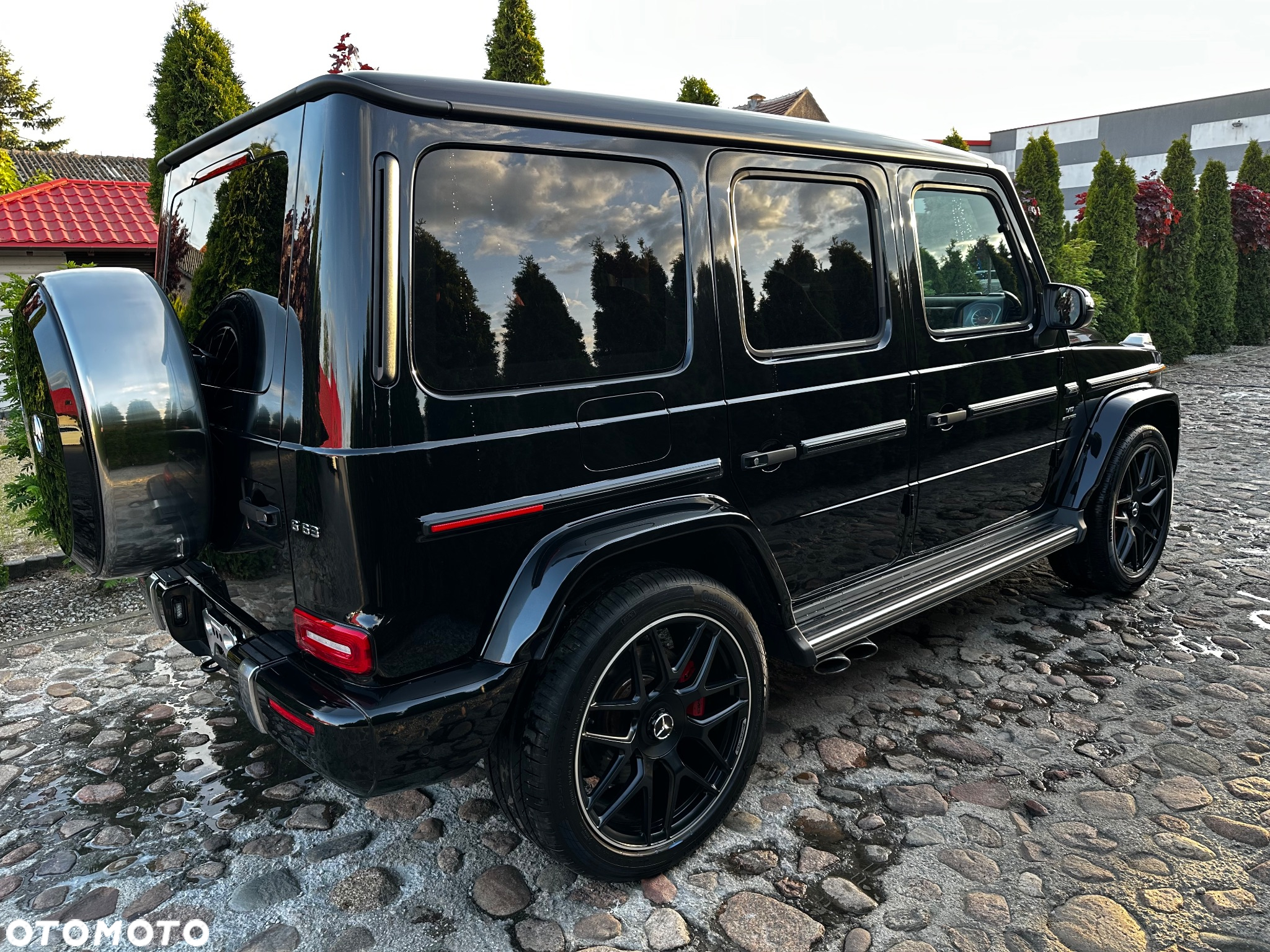 Mercedes-Benz Klasa G AMG 63 AMG Speedshift 9G-TRONIC Exclusive - 3