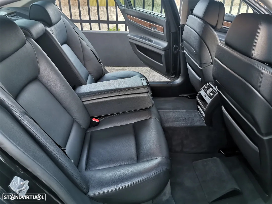 BMW 740 Li - 14