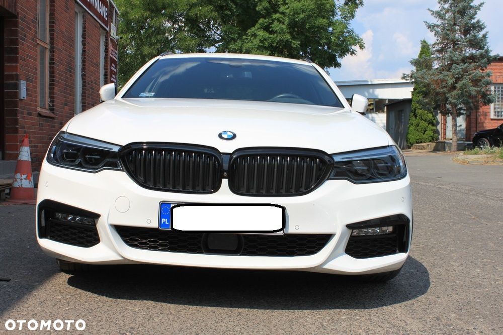 Grill Atrapa Nerki M-PERFORMANCE do BMW 5 G30 G31 Nowe Oryginalne F-V
