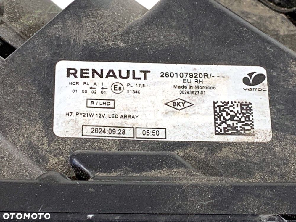 REFLEKTOR PRAWY PRZÓD LED  DACIA SANDERO III 2021 - 2022 1.0 TCe 100 74 kW [101 KM] benzyna 2021 - - 5