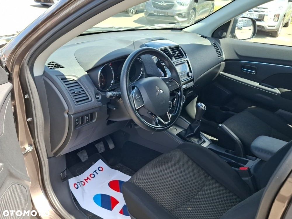 Mitsubishi ASX - 21