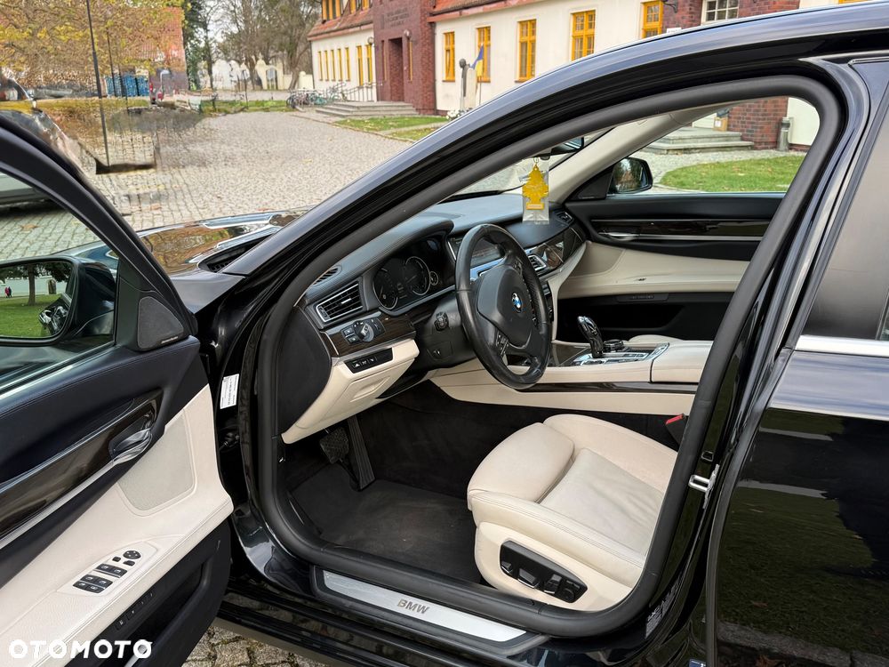 BMW Seria 7 730d xDrive - 10