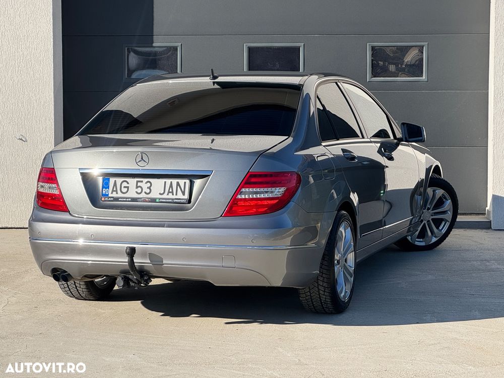 Mercedes-Benz C - 10