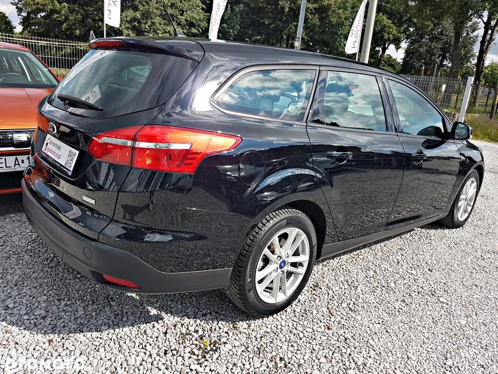 Ford Focus 1.0 EcoBoost Trend Sport - 32