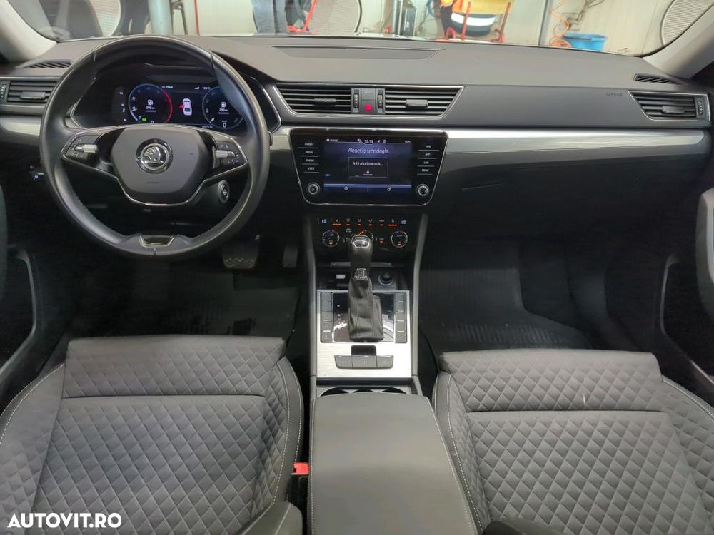 Skoda Superb 2.0 TDI DSG Ambition - 3
