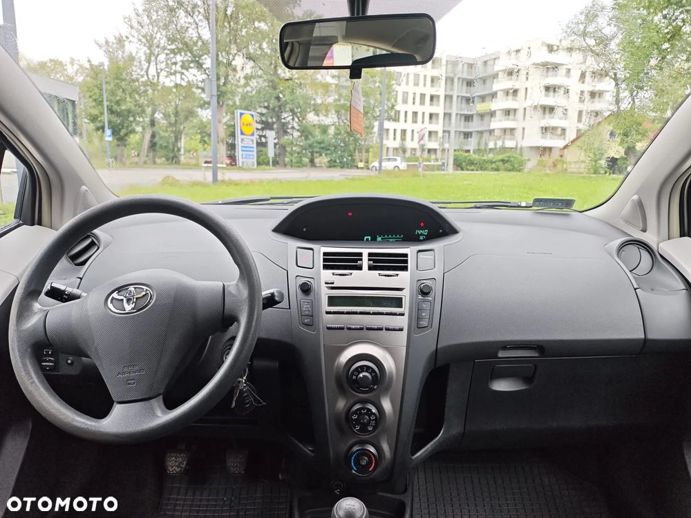 Toyota Yaris 1.0 Luna A/C - 13