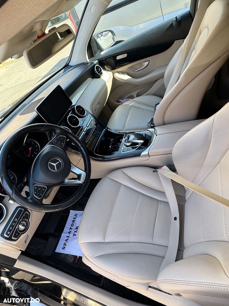 Mercedes-Benz GLC 250 d 4MATIC - 11