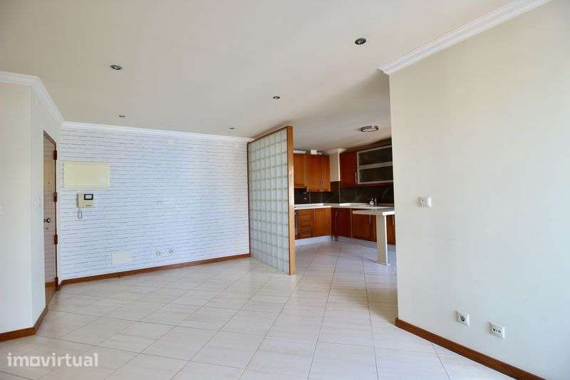 Apartamento 3 assoalhadas Almada arrenda - Grande imagem: 4/9