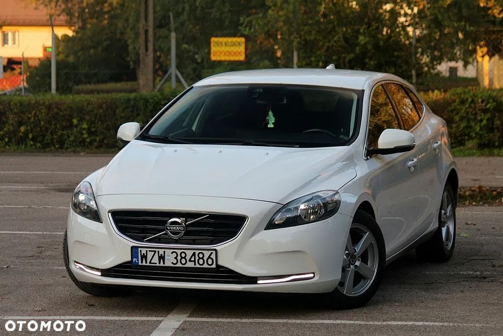 Volvo V40 D2 Momentum - 1
