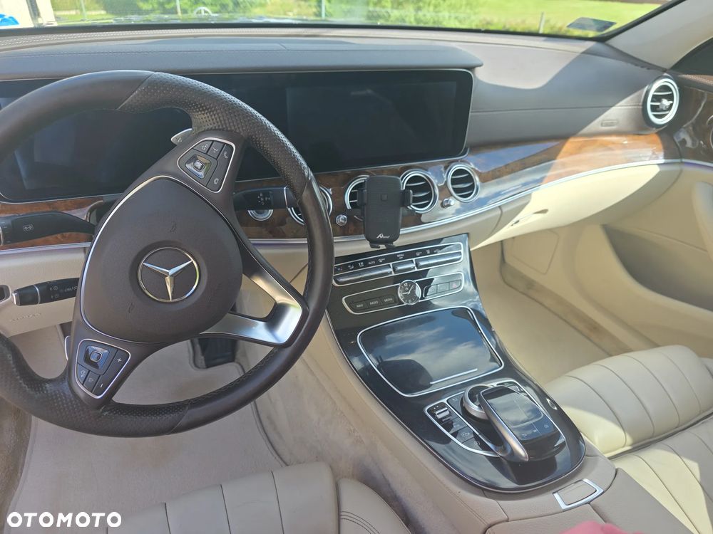 Mercedes-Benz Klasa E 220 d 9G-TRONIC - 7
