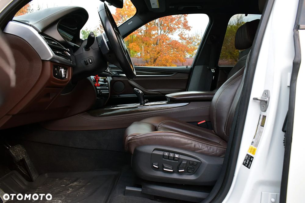 BMW X5 xDrive50i Sport-Aut - 5