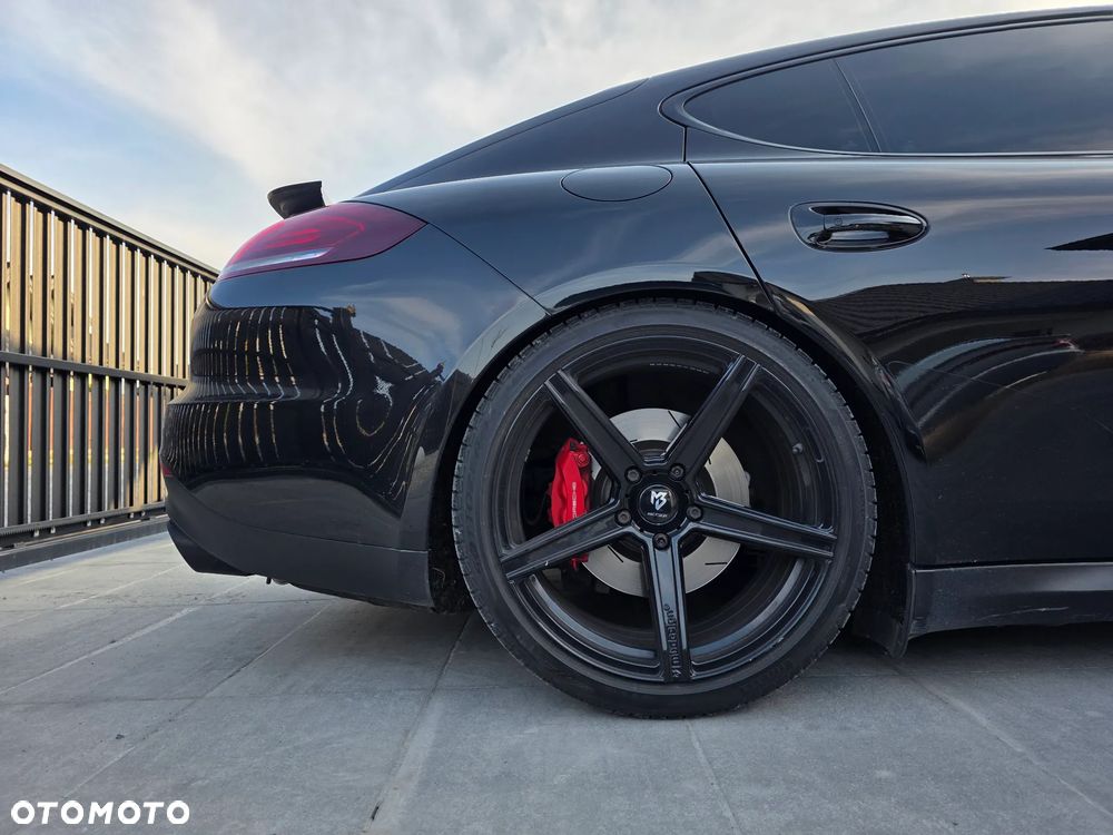 Porsche Panamera - 3